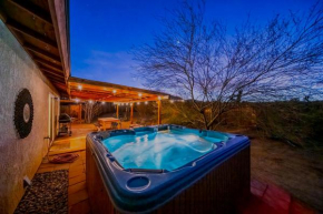 Cozy desert retreat with amazing views only 4 miles to JTNP